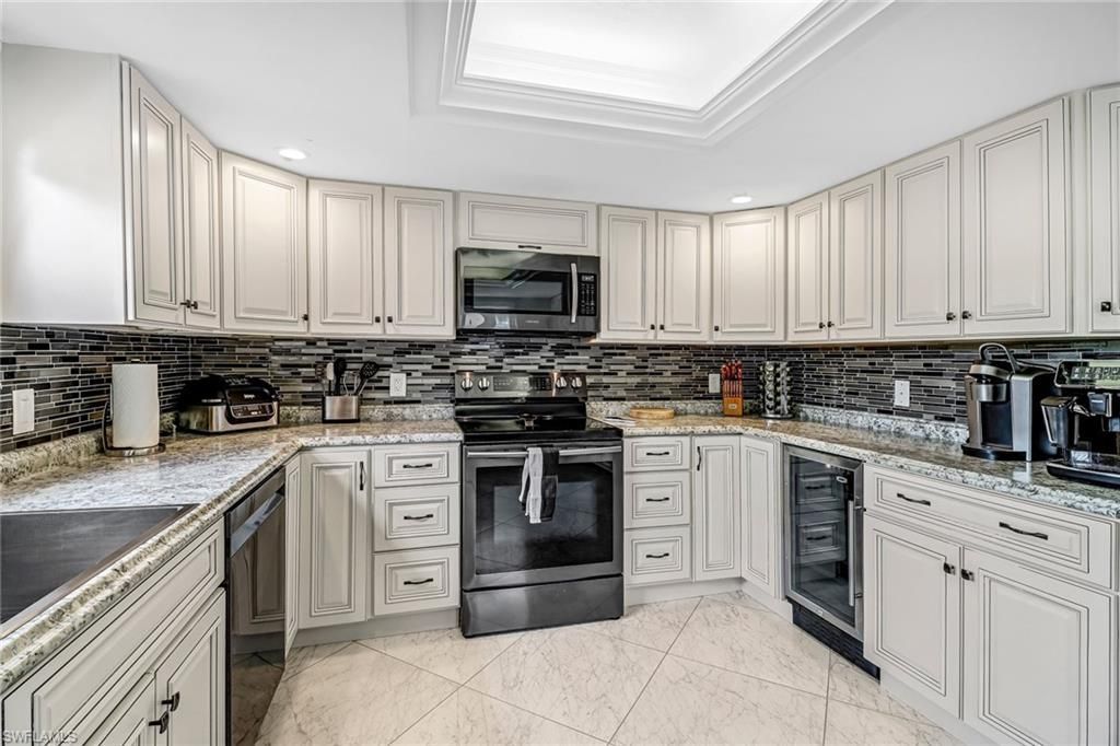 185 Cypress Way E, Unit A106, Naples, FL 34110 Photo