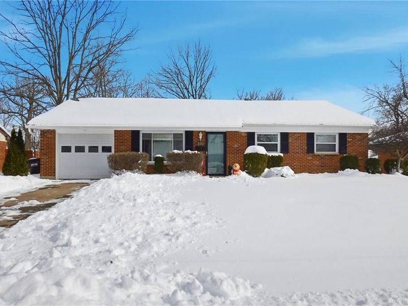 330 Stubbs Drive, Dayton, OH 45426 Photo 1