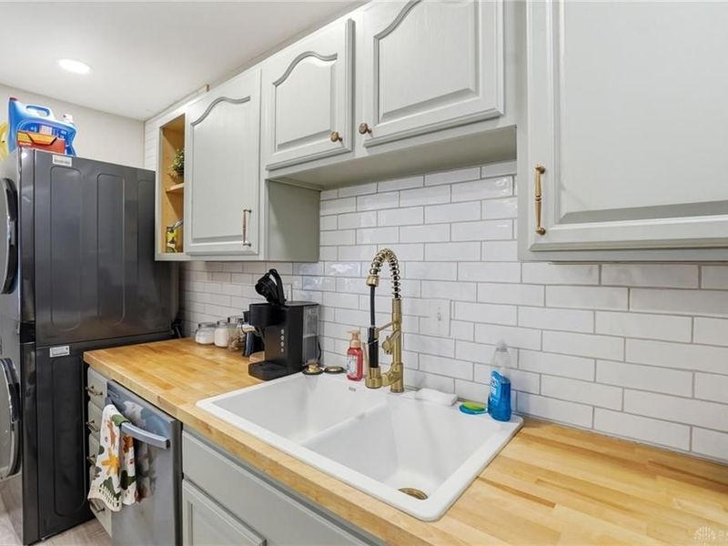 330 Stubbs Drive, Dayton, OH 45426 Photo 12