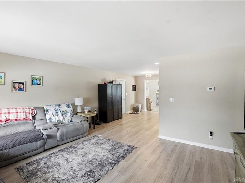 330 Stubbs Drive, Dayton, OH 45426 Photo 7