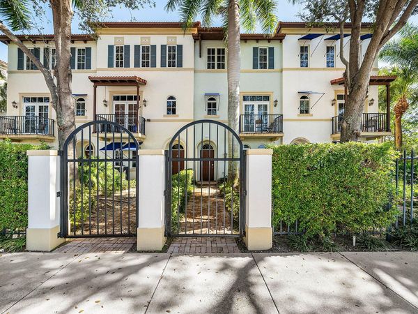 3281 Estancia Lane, Boynton Beach, FL 33435