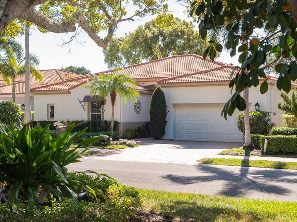 10749 Waterford Place, West Palm Beach, FL 33412