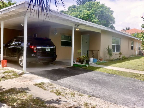 1302 S S Federal Hwy Highway, Lake Worth Beach, FL 33460