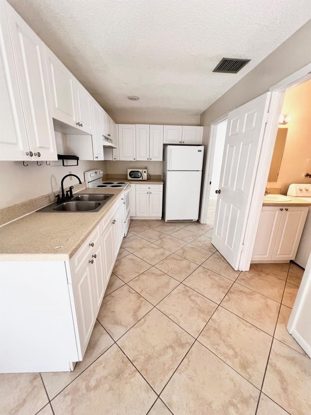 2002 S 10th Street, Unit Apt D, Fort Pierce, FL 34950 Photo