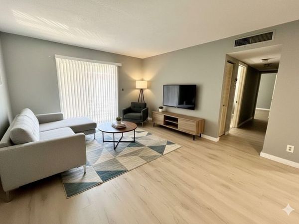 3550 NW 8th Avenue, Unit 612, Pompano Beach, FL 33064