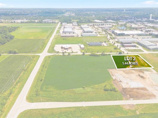 Lot 2 Stamy Rd, Hiawatha, IA 52233