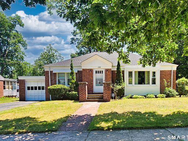 1735 Ella T Grasso , New Haven, CT 06511