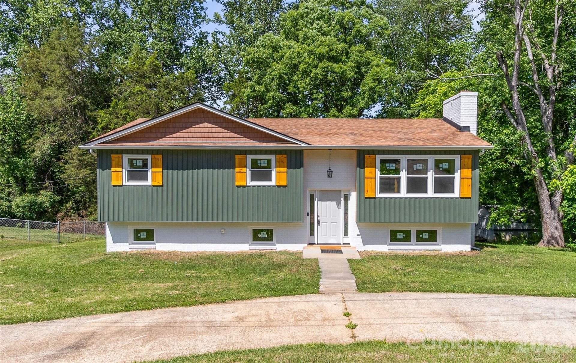 2474 Cedar Valley Drive, Conover, NC 28613 Main Photo