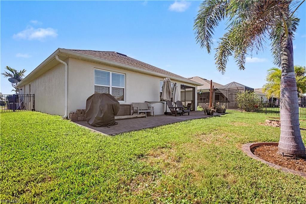 2613 Manzilla Ln, Cape Coral, FL 33909 Photo