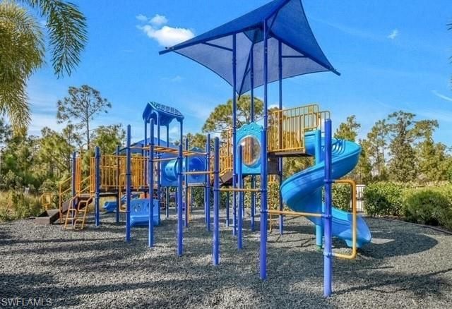 2613 Manzilla Ln, Cape Coral, FL 33909 Photo