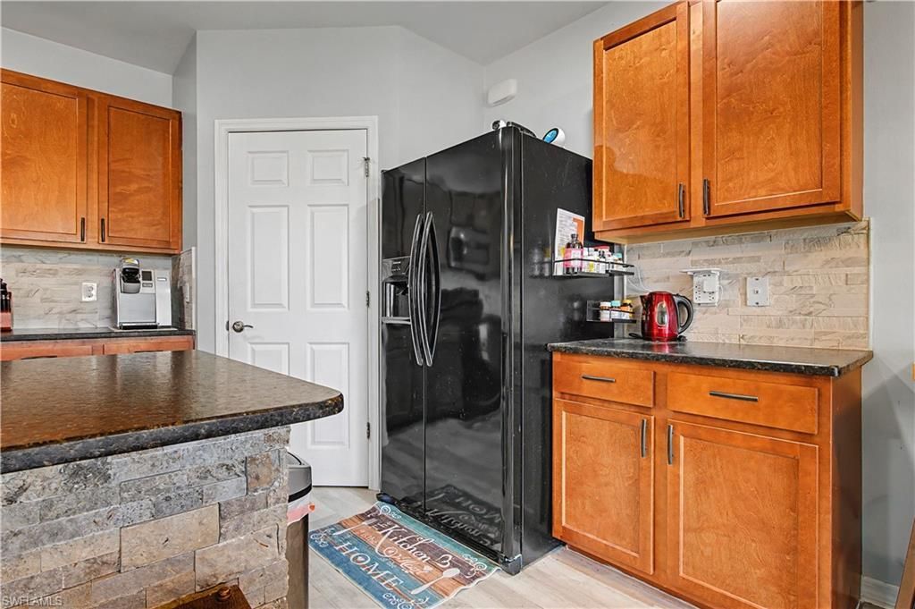 2613 Manzilla Ln, Cape Coral, FL 33909 Photo