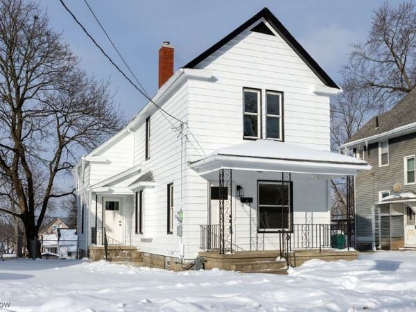 214 N Bentley Avenue, Niles, OH 44446