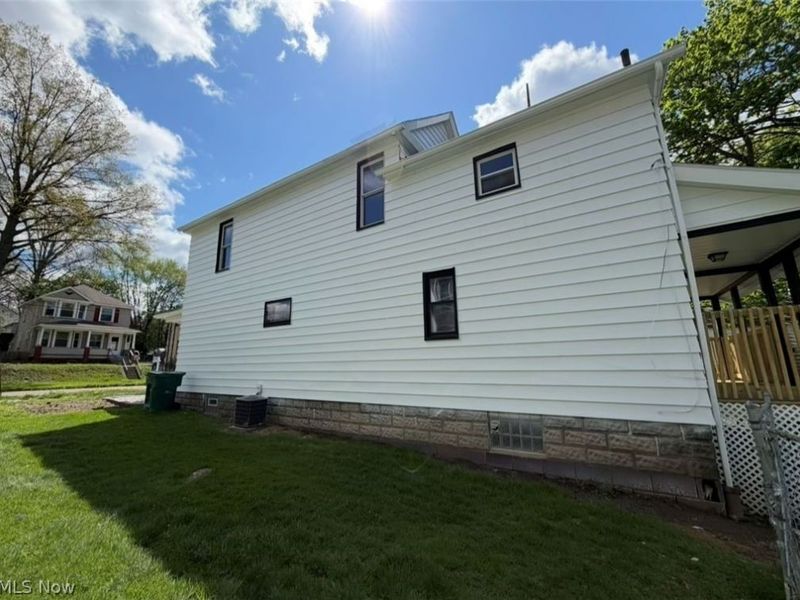 214 N Bentley Avenue, Niles, OH 44446 Photo 2