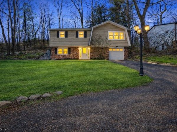 510 Davsel Rd, Roxbury, NJ 07850
