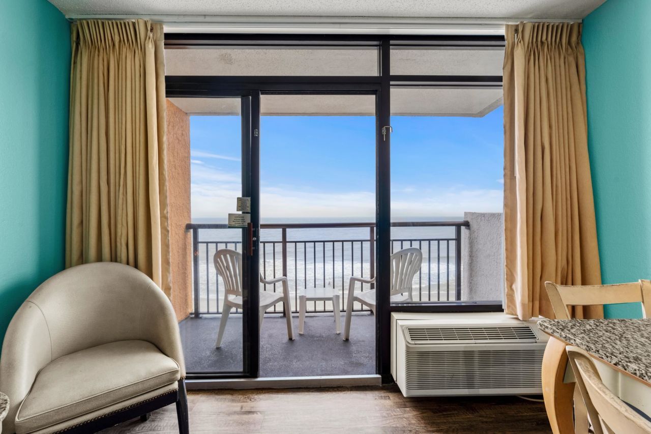 1501 S Ocean Blvd. Photo 16