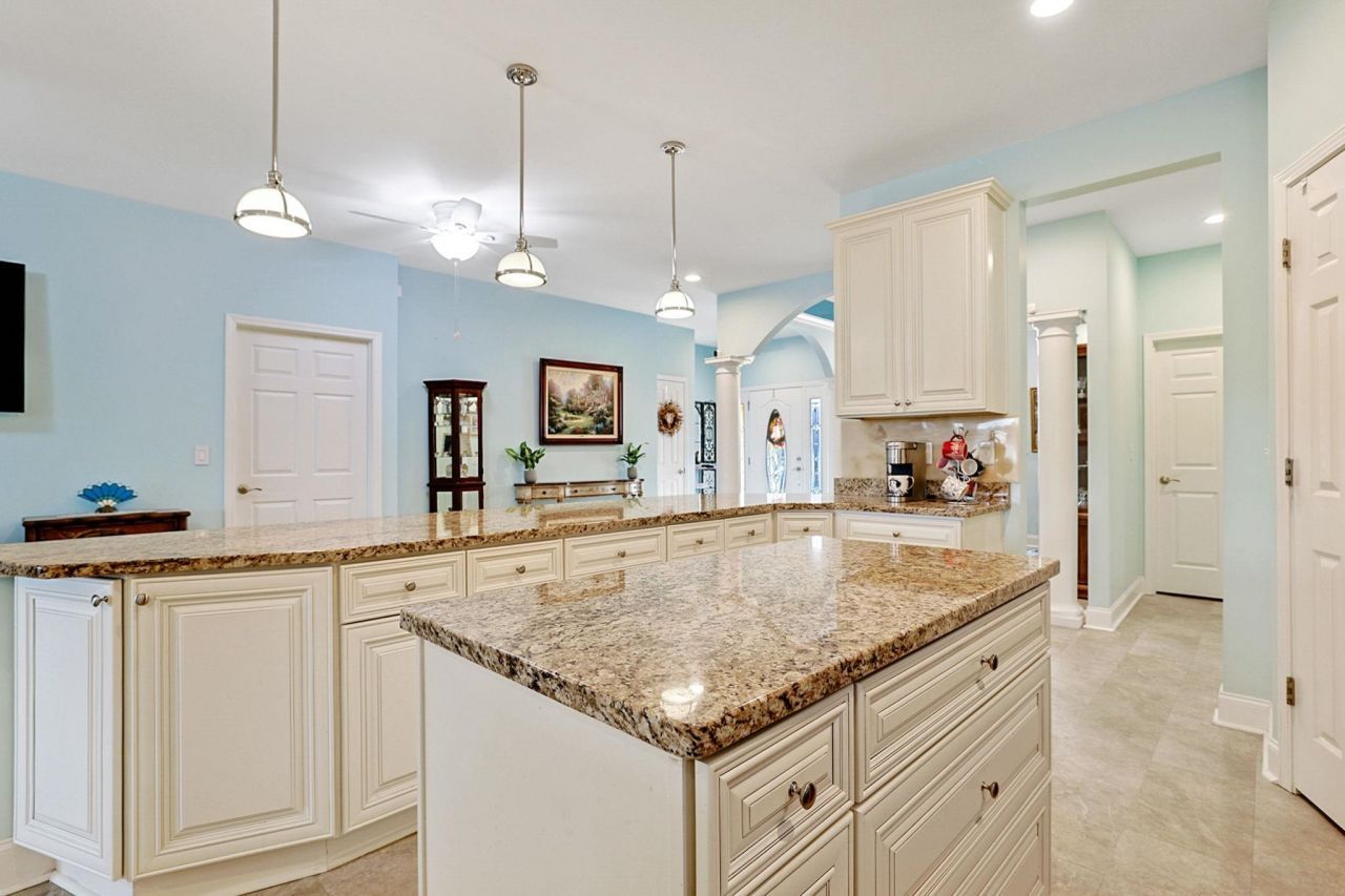 1303 Ashboro Ct. Photo 10