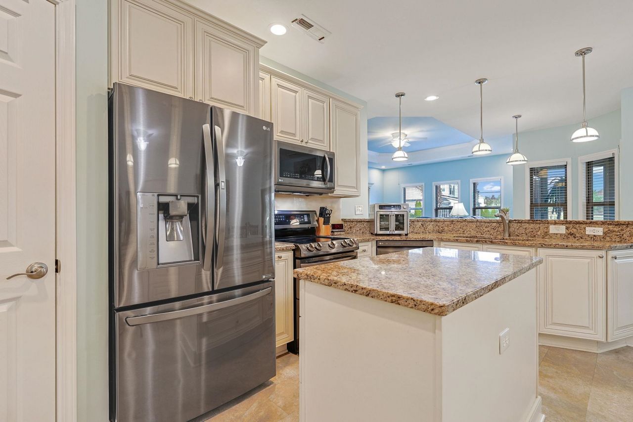 1303 Ashboro Ct. Photo 12