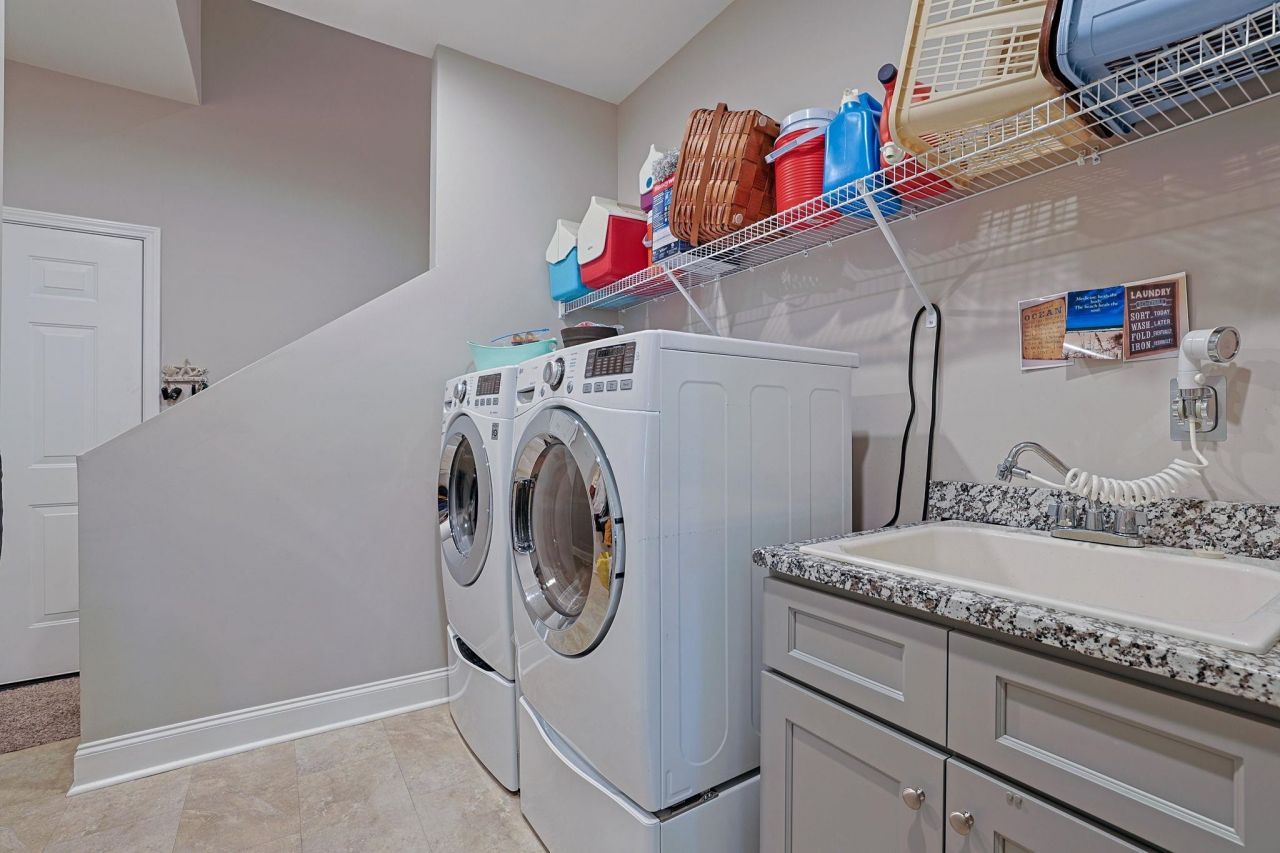 1303 Ashboro Ct. Photo 32