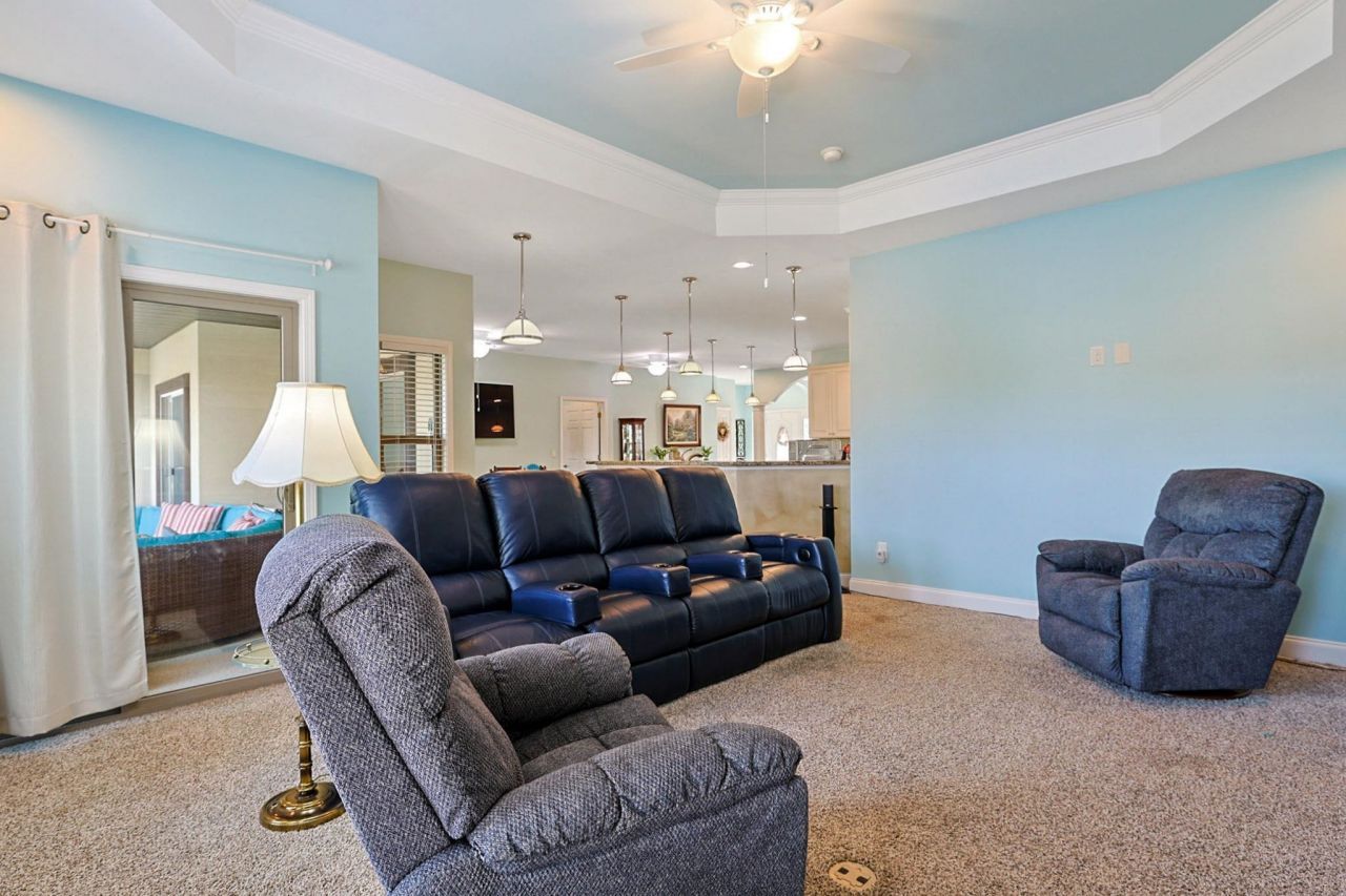 1303 Ashboro Ct. Photo 4