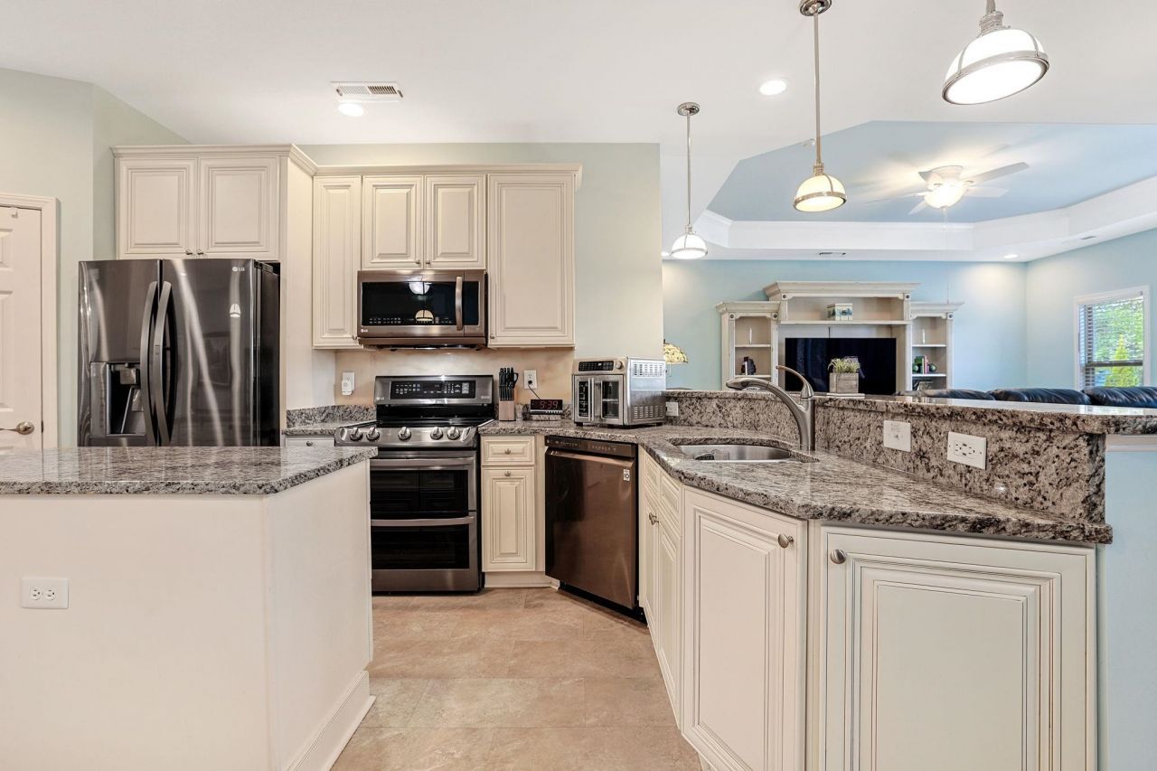 1303 Ashboro Ct. Photo 9