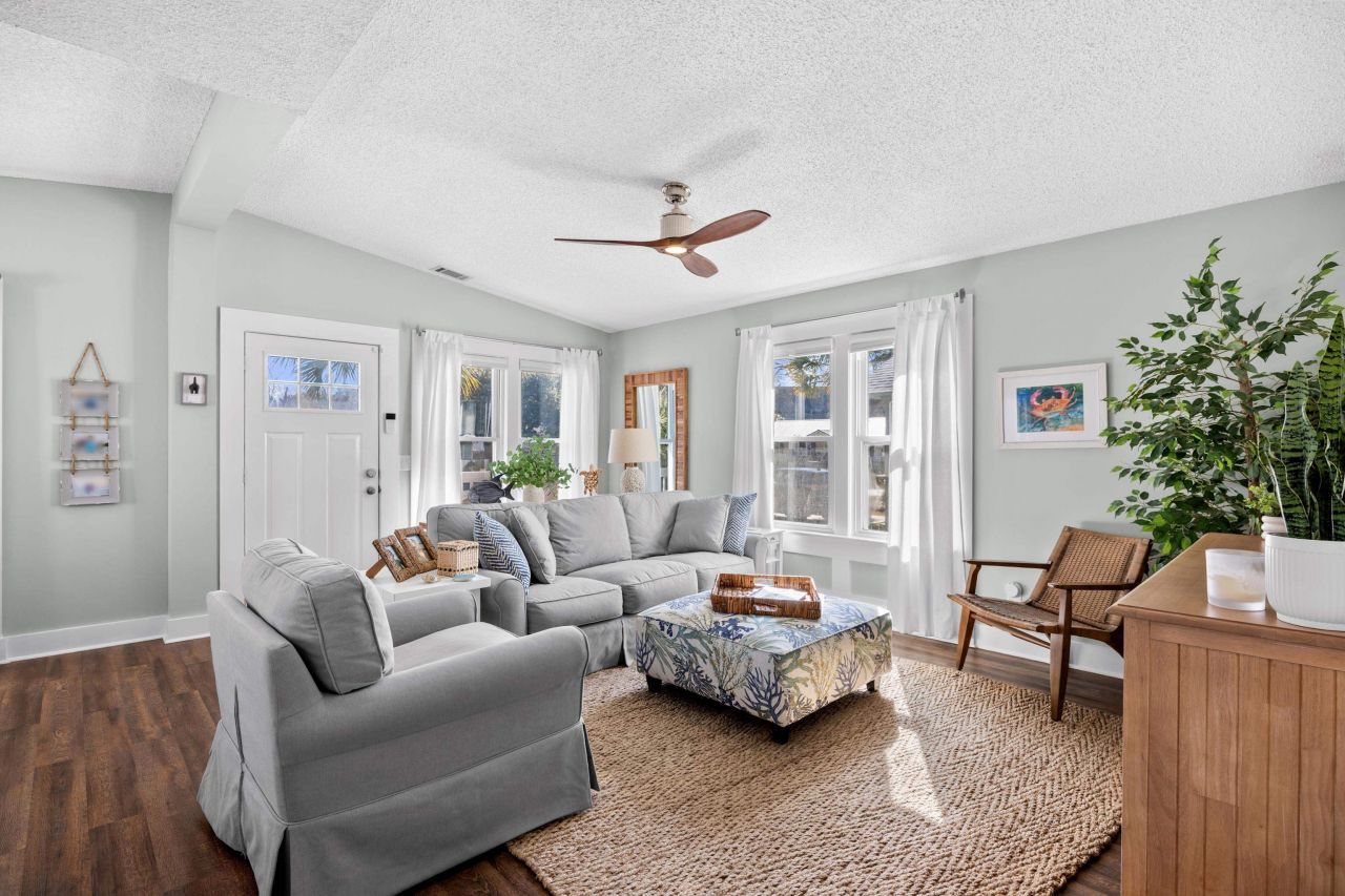 817 Main Sail Ct. Photo 6