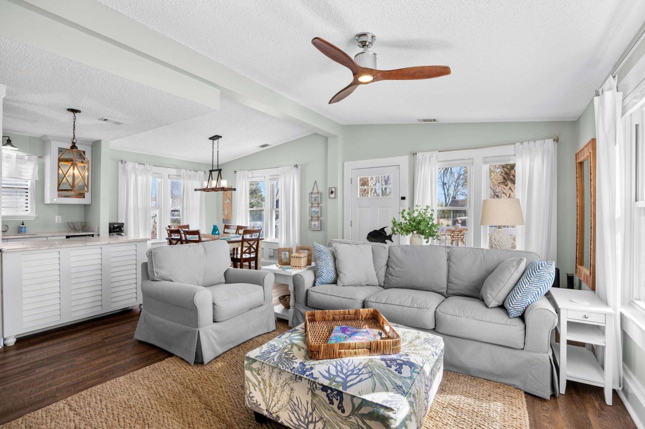 817 Main Sail Ct. Photo 7