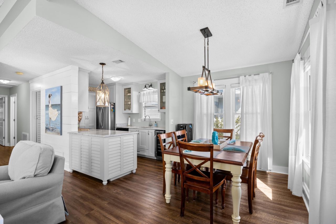 817 Main Sail Ct. Photo 8