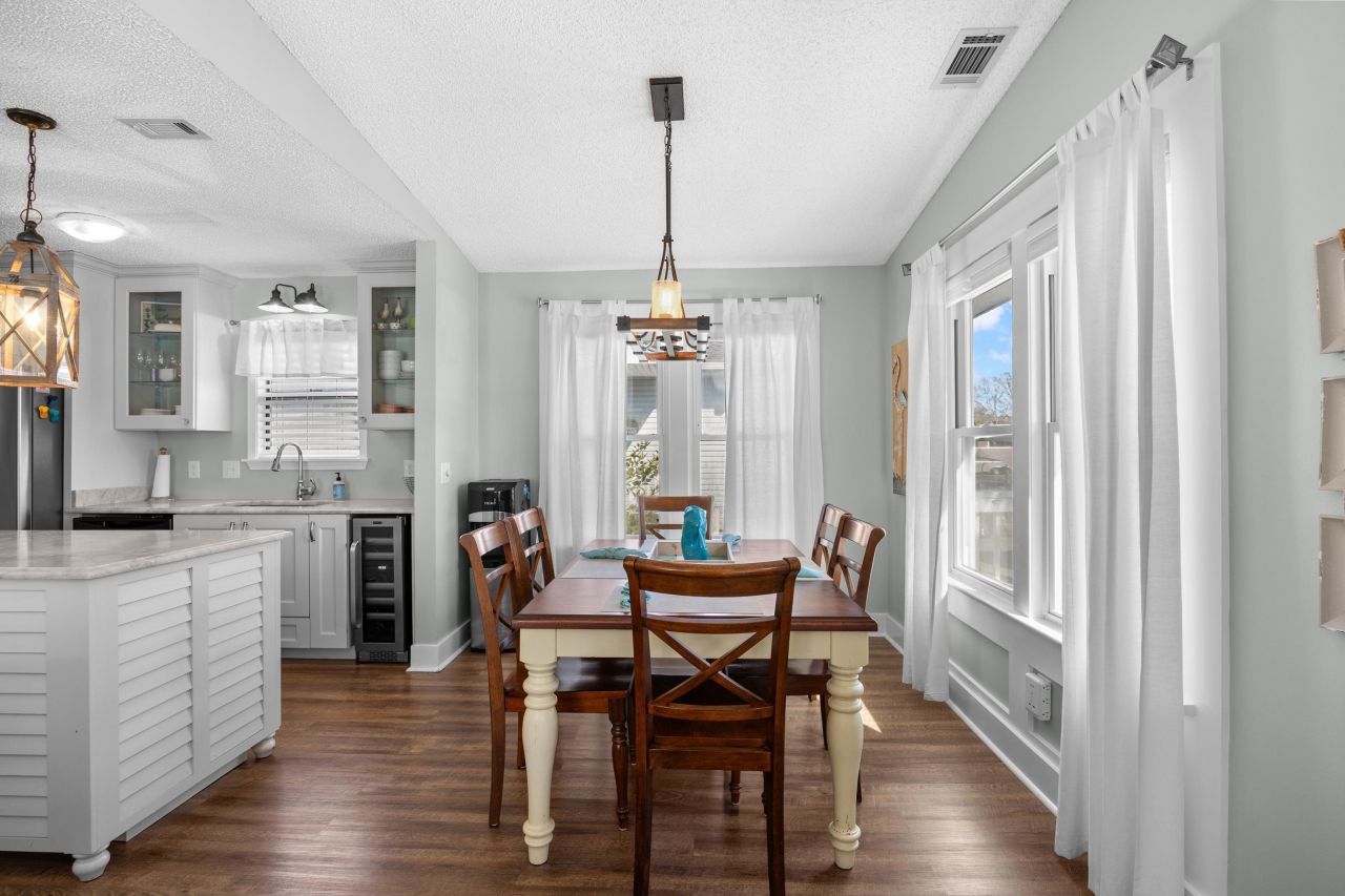 817 Main Sail Ct. Photo 9