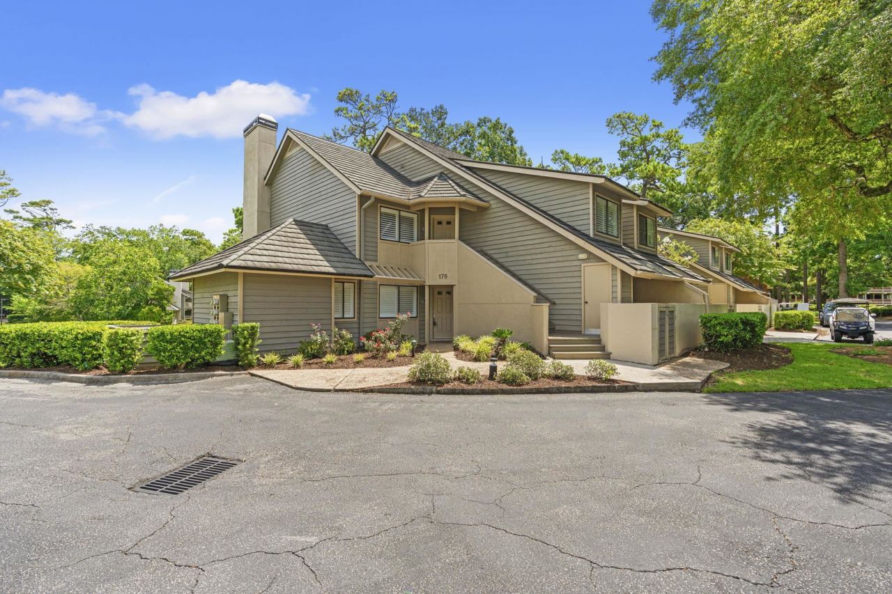 175 Saint Clears Way Photo 1