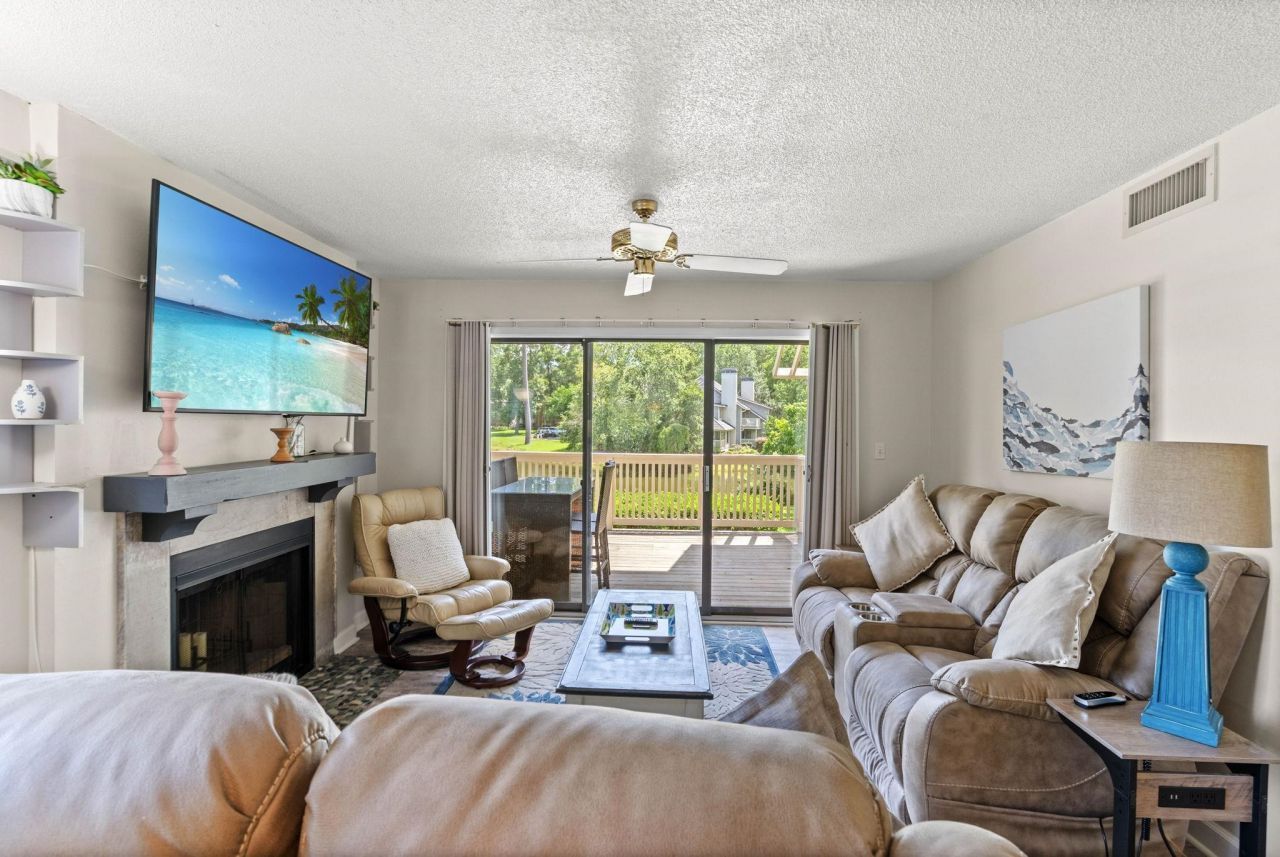 175 Saint Clears Way Photo 12