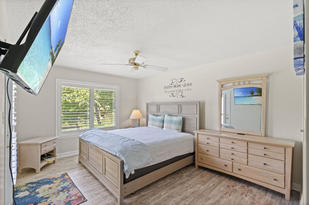 175 Saint Clears Way Photo 15