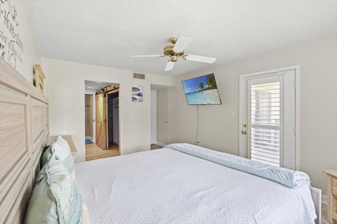 175 Saint Clears Way Photo 16