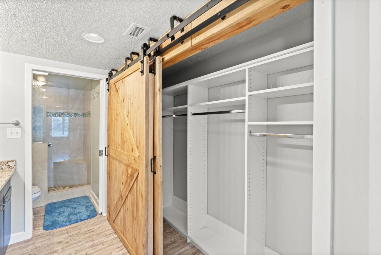 175 Saint Clears Way Photo 17