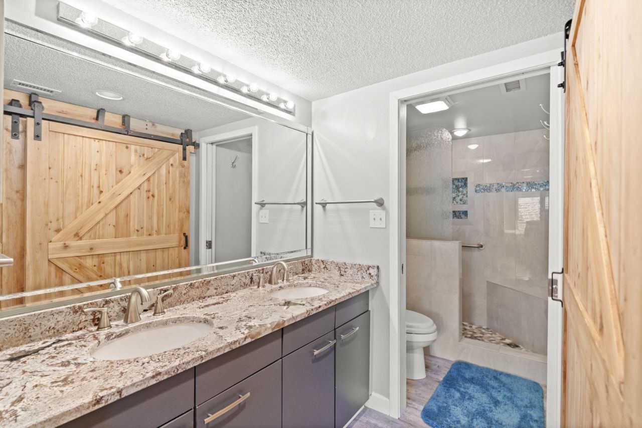 175 Saint Clears Way Photo 18