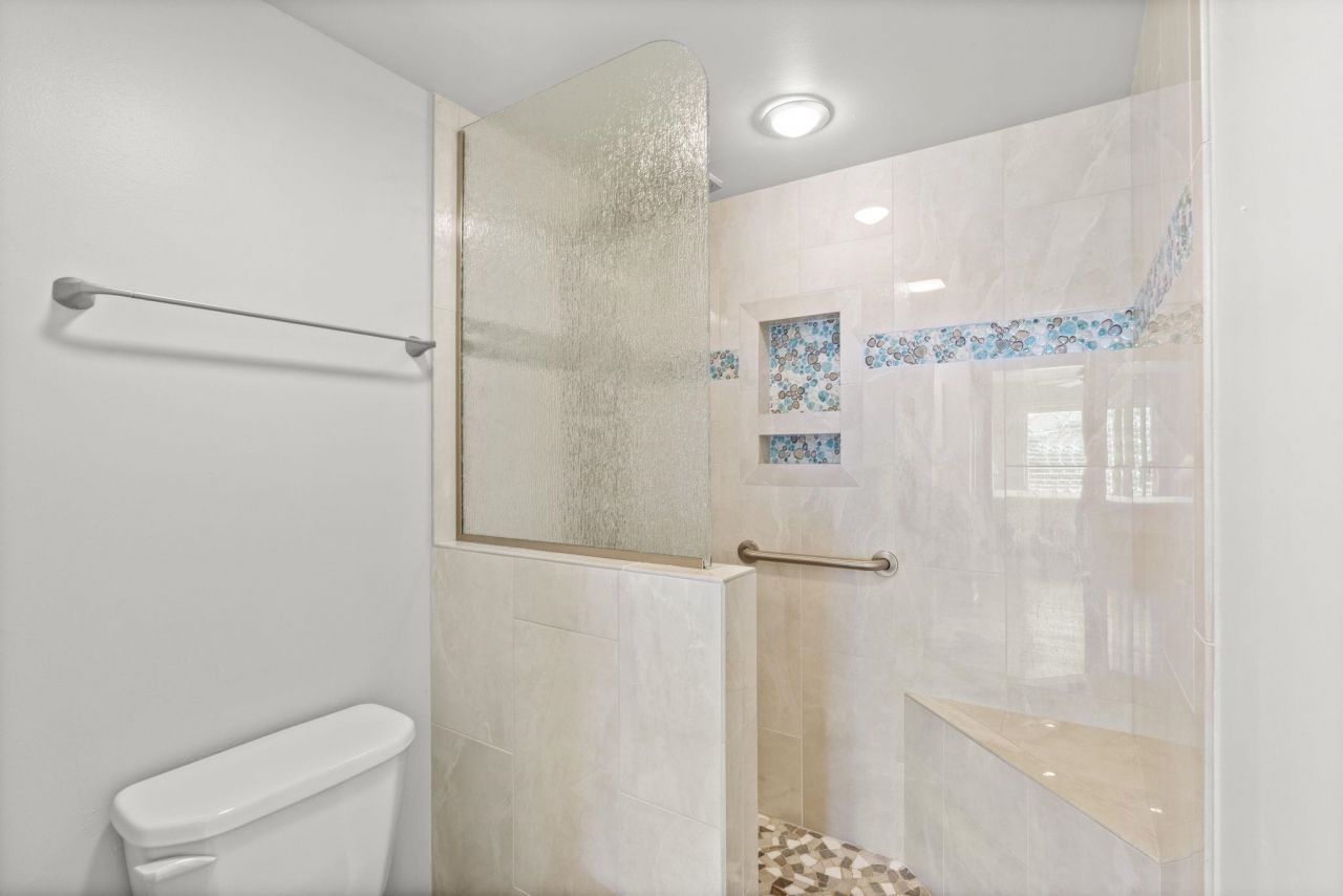 175 Saint Clears Way Photo 19