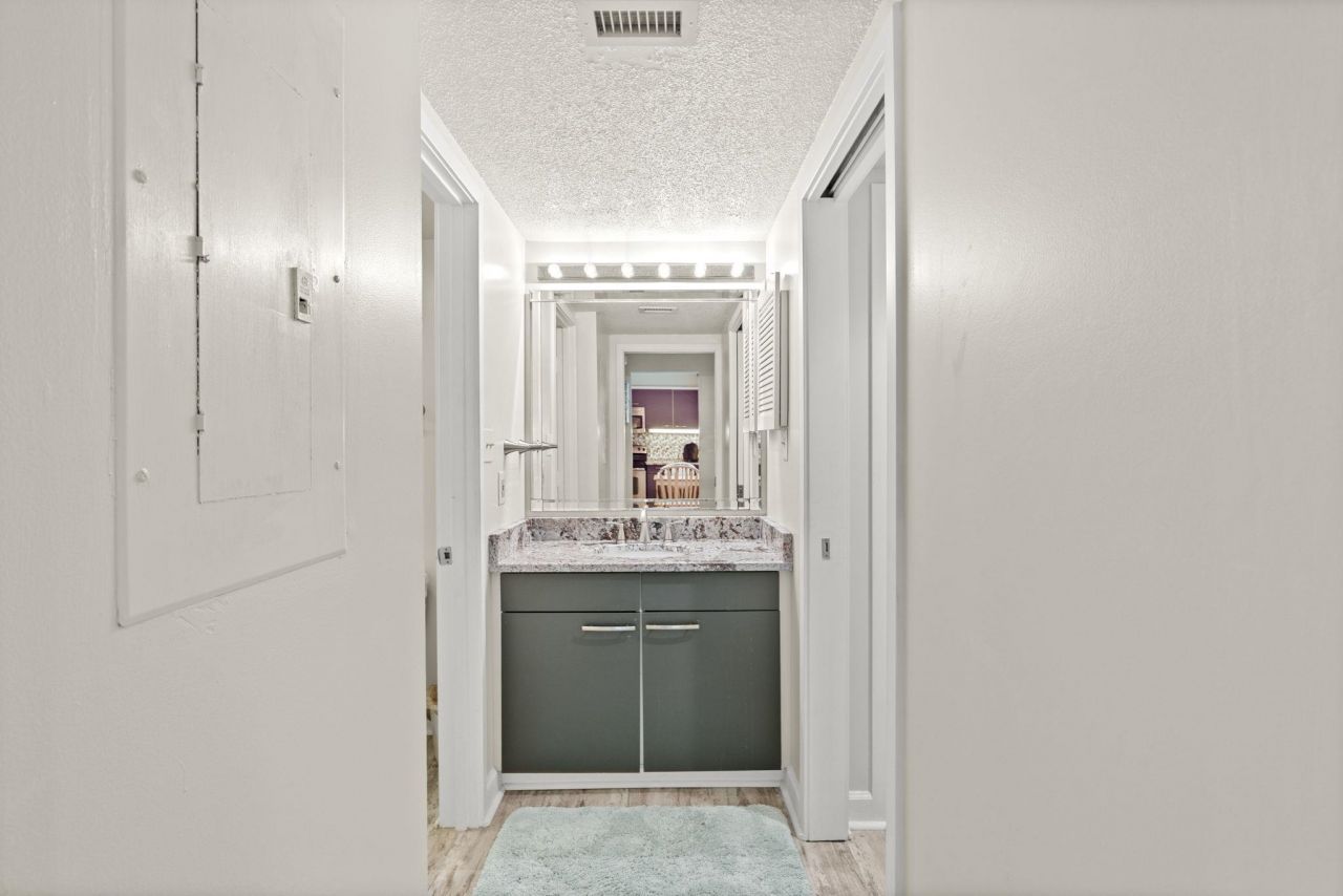 175 Saint Clears Way Photo 24