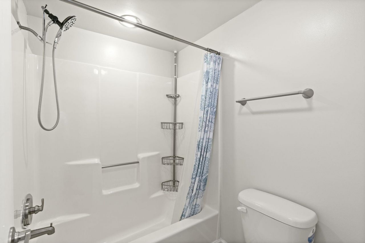 175 Saint Clears Way Photo 25