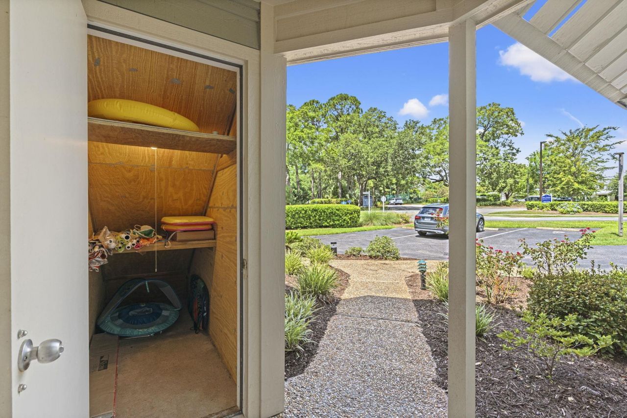 175 Saint Clears Way Photo 30