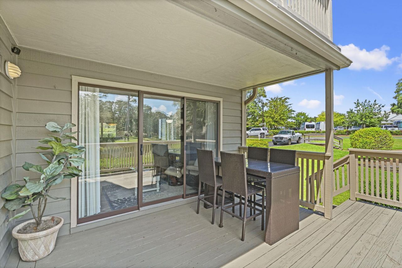 175 Saint Clears Way Photo 4