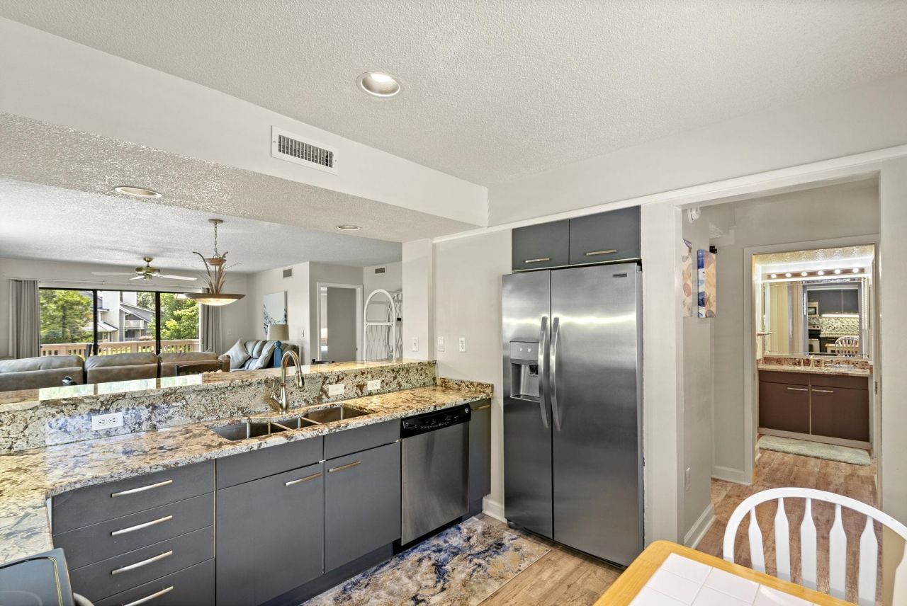 175 Saint Clears Way Photo 6