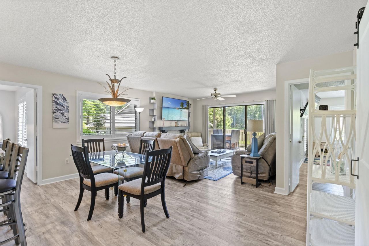 175 Saint Clears Way Photo 8