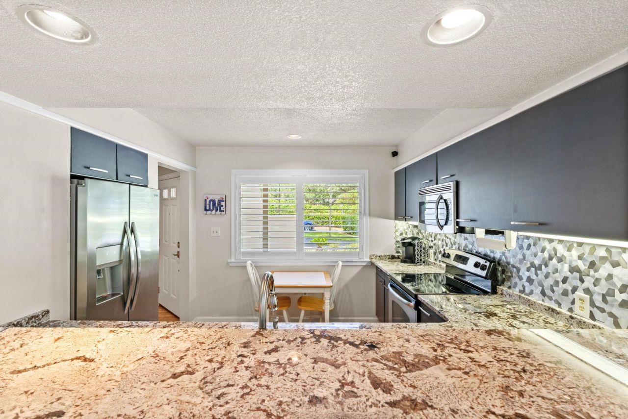 175 Saint Clears Way Photo 9