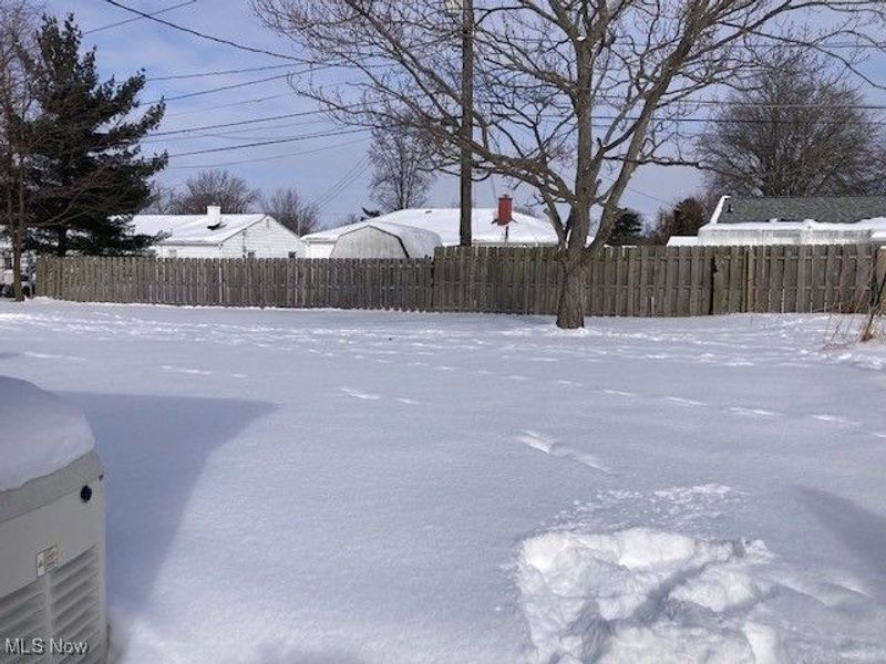 10110 Lynden Oval, Parma Heights, OH 44130 Photo 15