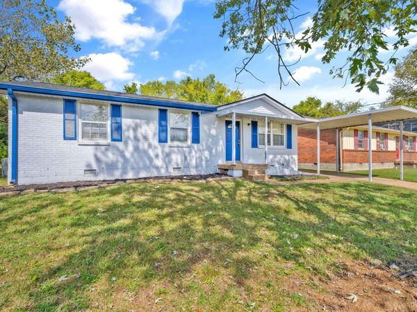 2144 W Richmond Hill Dr, Nashville, TN 37207