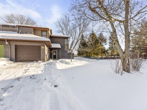 36 Eton Drive, Slingerlands, NY 12159