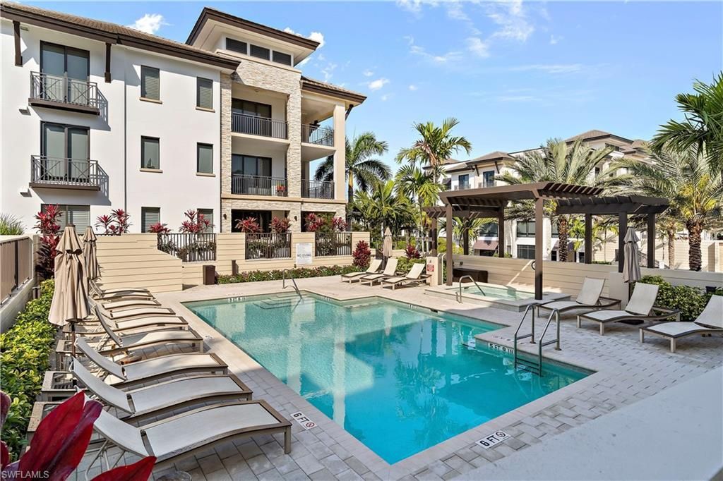 1030 3rd Ave S, Unit 302, Naples, FL 34102 Photo