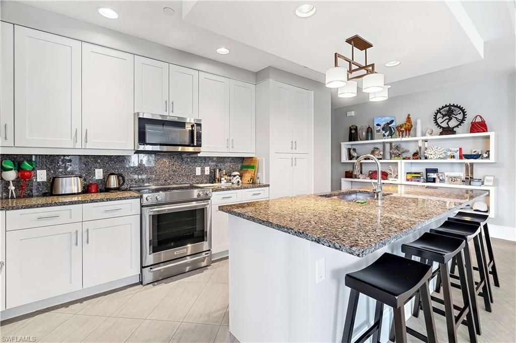 1030 3rd Ave S, Unit 302, Naples, FL 34102 Photo