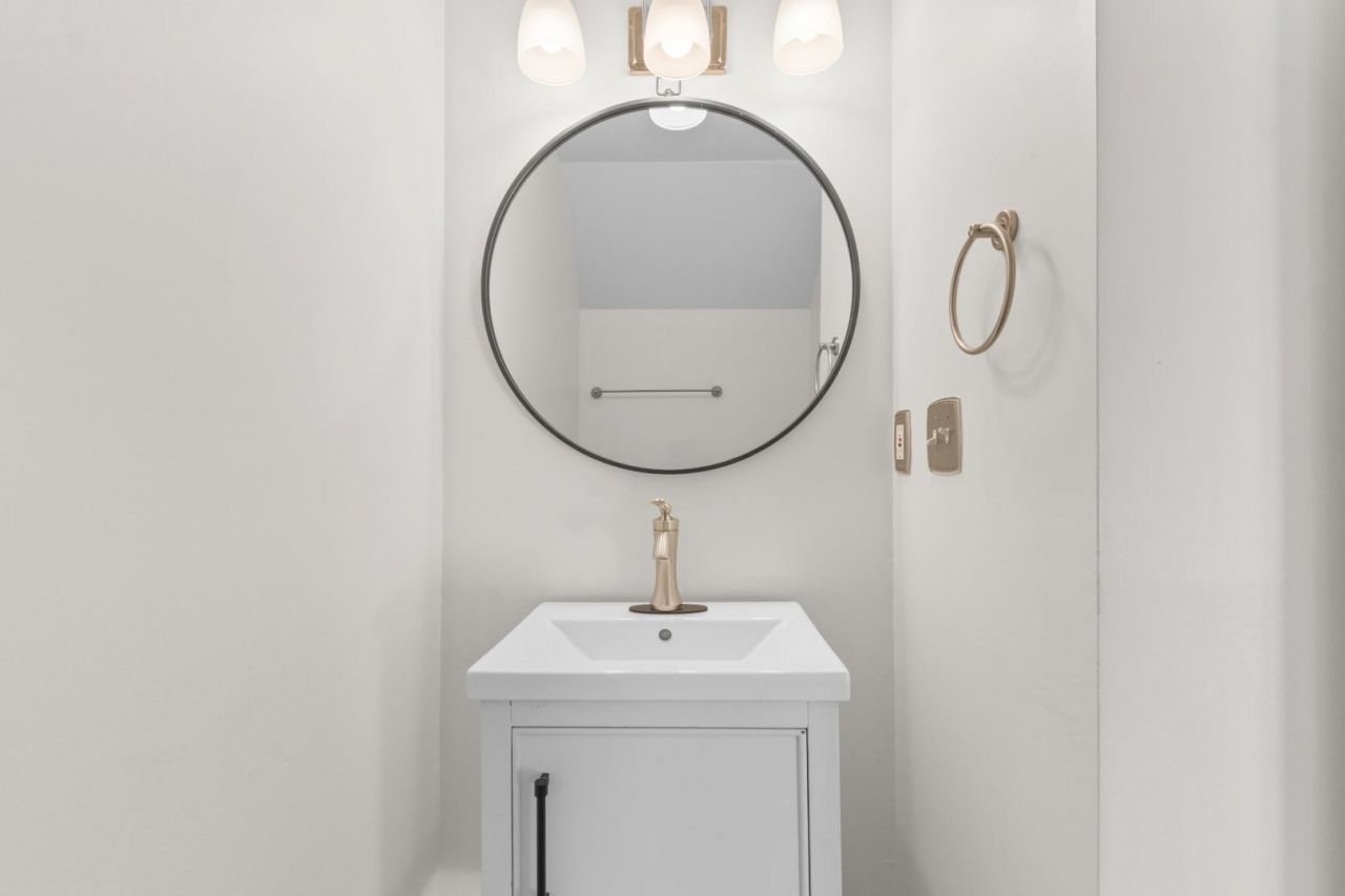 3526 Evergreen Way Photo 17