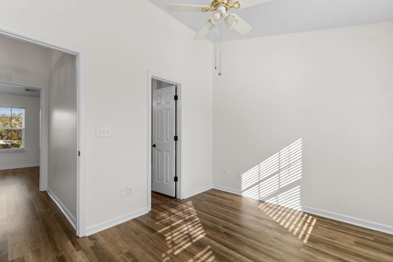 3526 Evergreen Way Photo 25