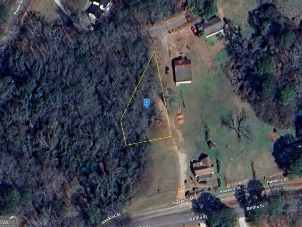 100 Stokes St, Grantville, GA 30220